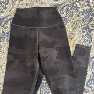 ALO Yoga Black Charcoal Camo Leggings